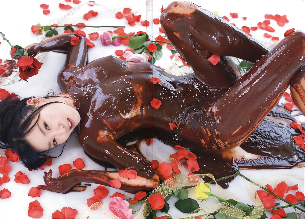 Muñeca china de chocolate deliciosa
 #38917290