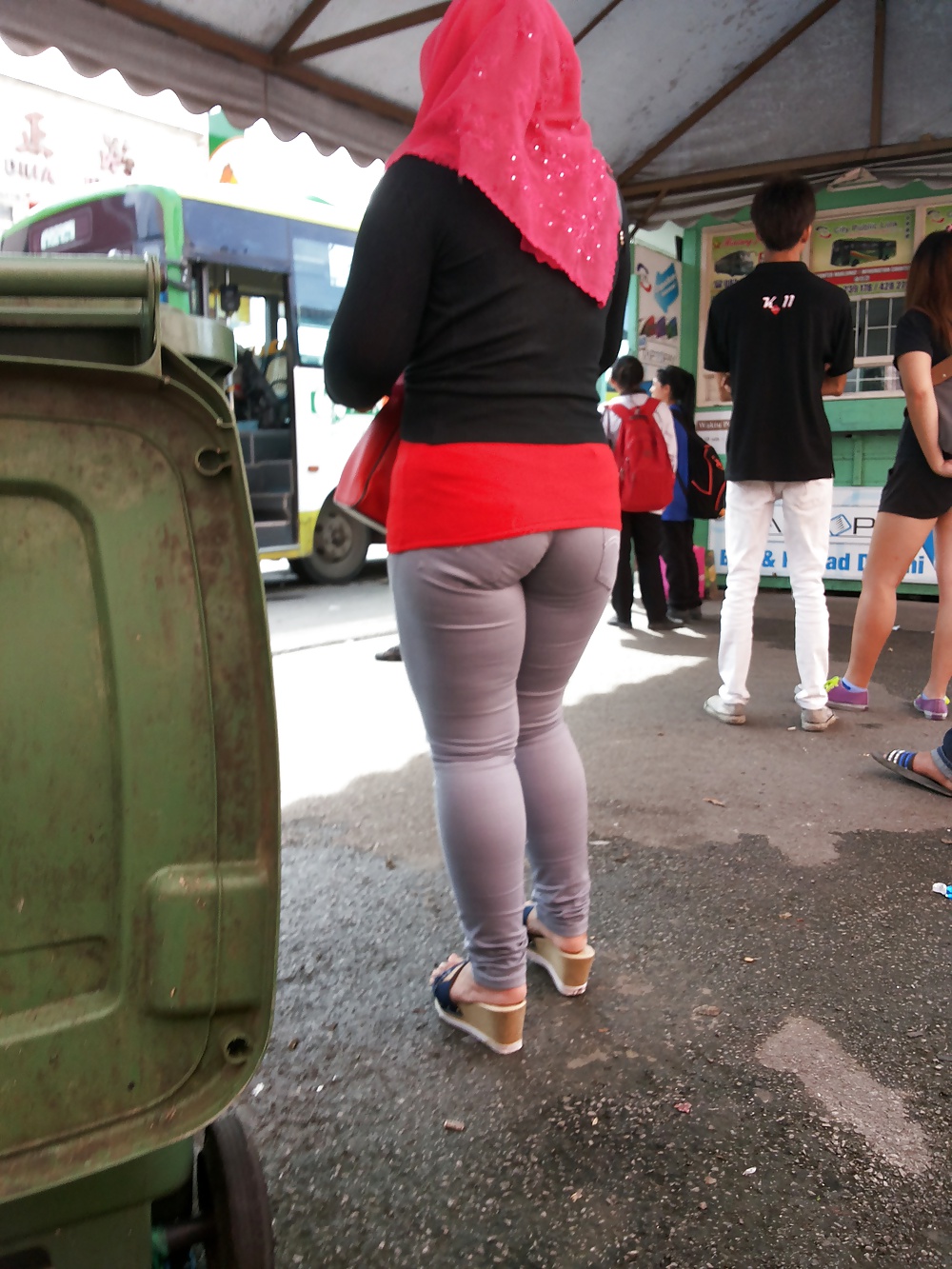 Malay- candid tudung hijab bubble butt #39013196