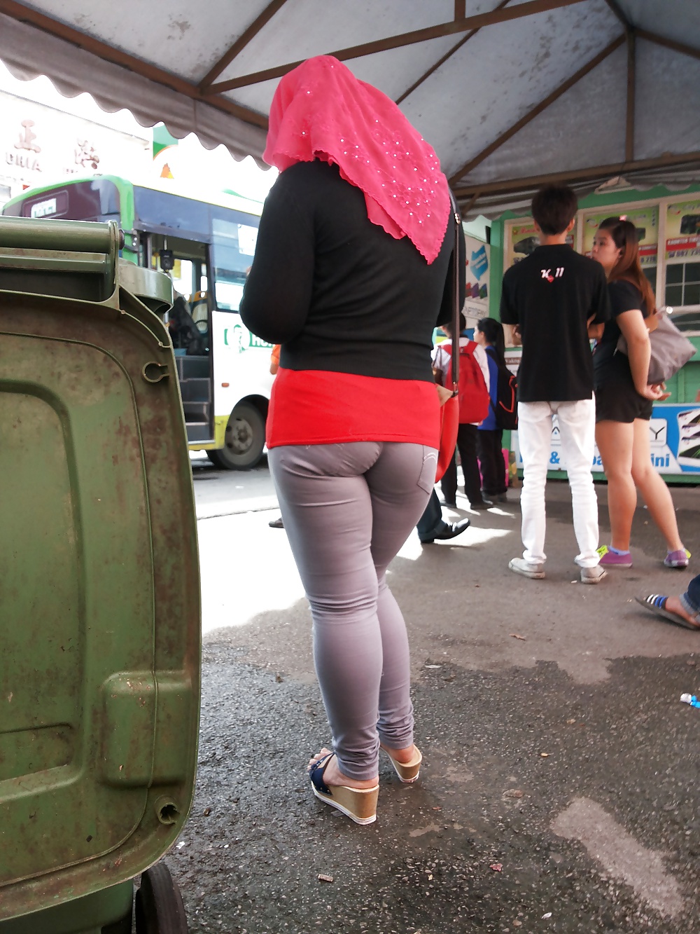 Malay- candid tudung hijab bubble butt #39013208