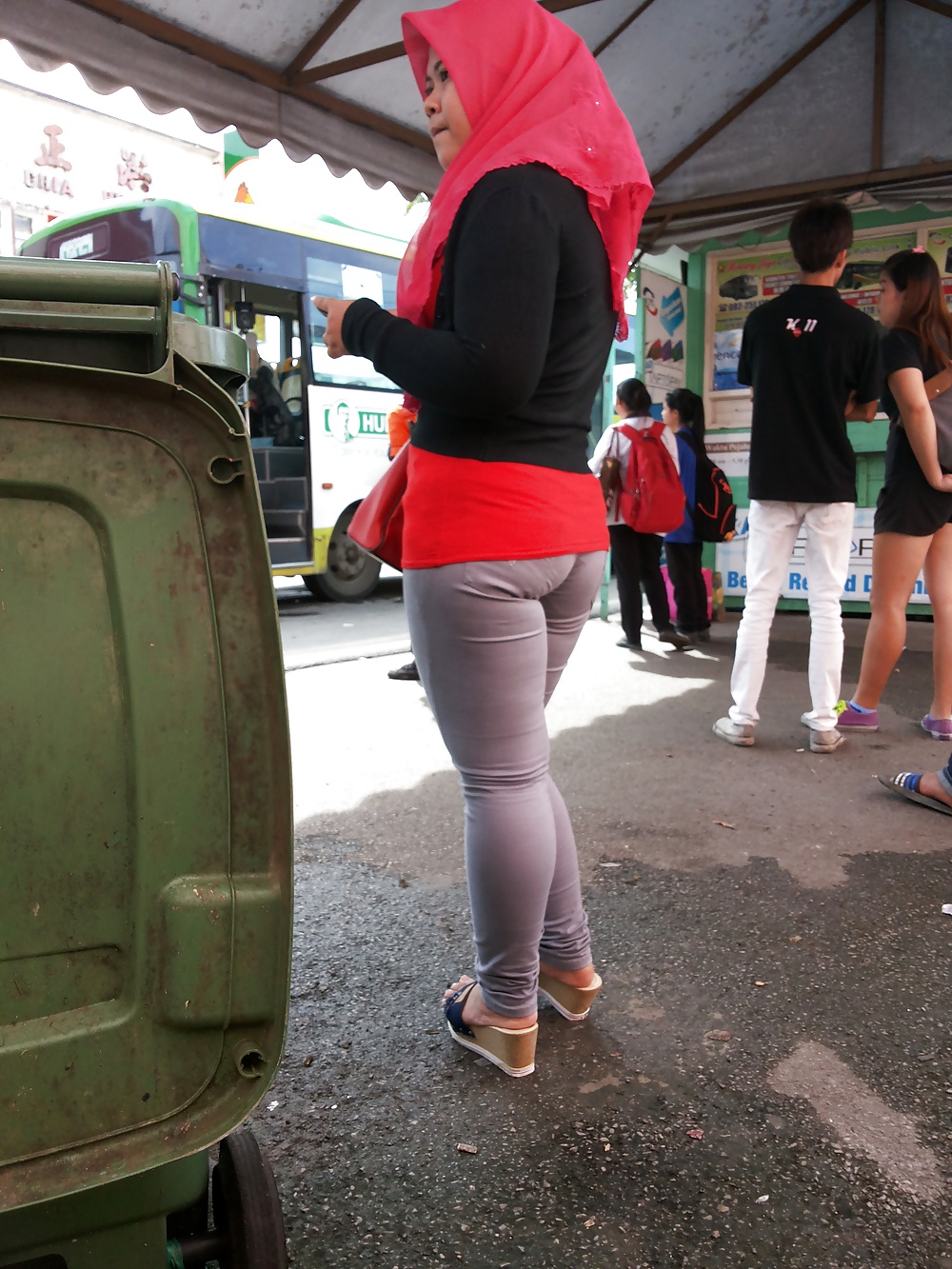 Malay- candid tudung hijab bubble butt #39013221