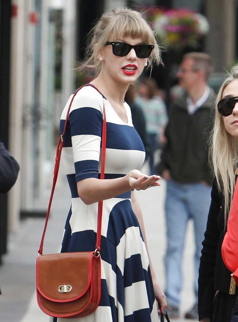 Taylor swift
 #25161744