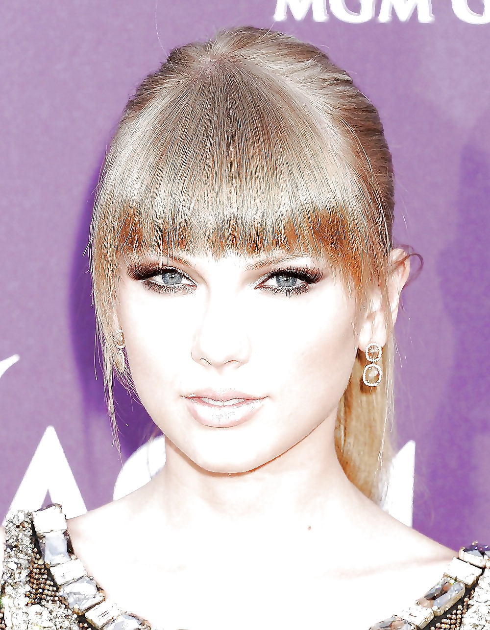 Taylor swift
 #25162306