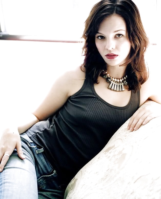 Amber Tamblyn vs. Cobie Smulders #34709782