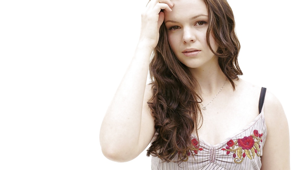 Amber Tamblyn vs. Cobie Smulders #34709792