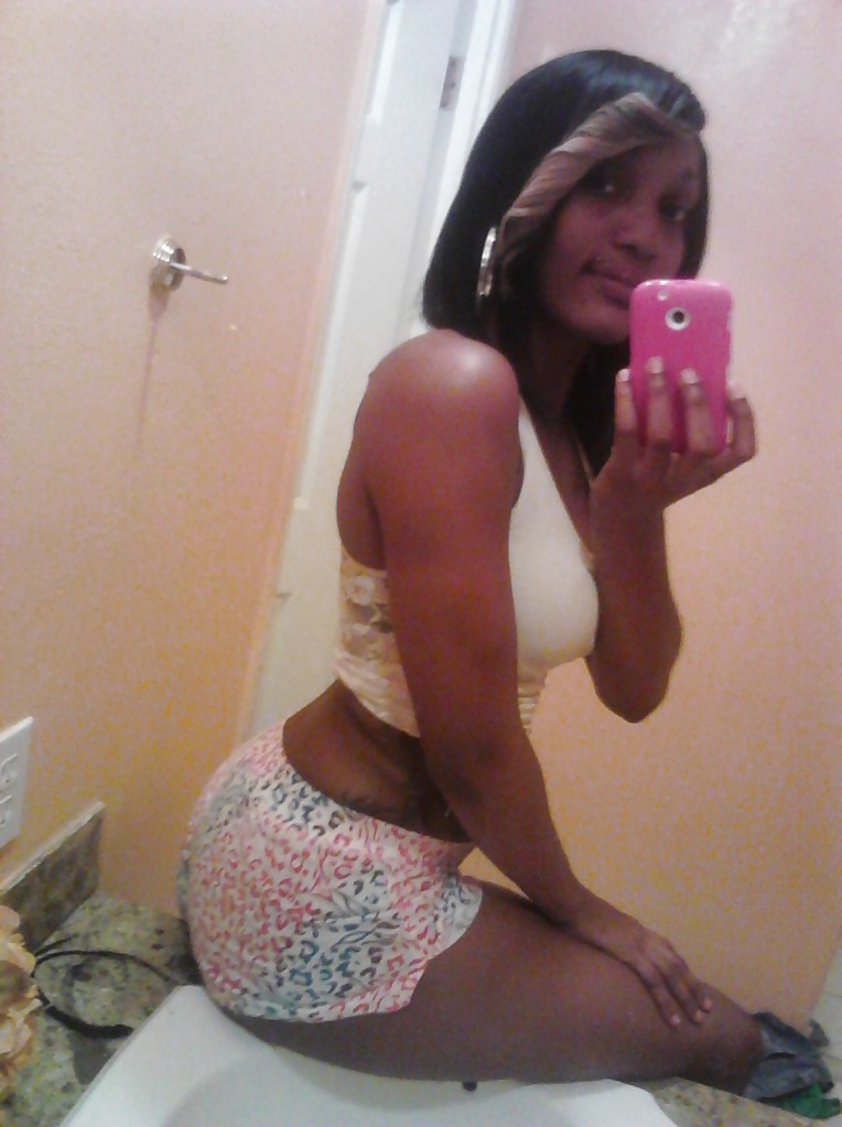 Ebonique   #32933168