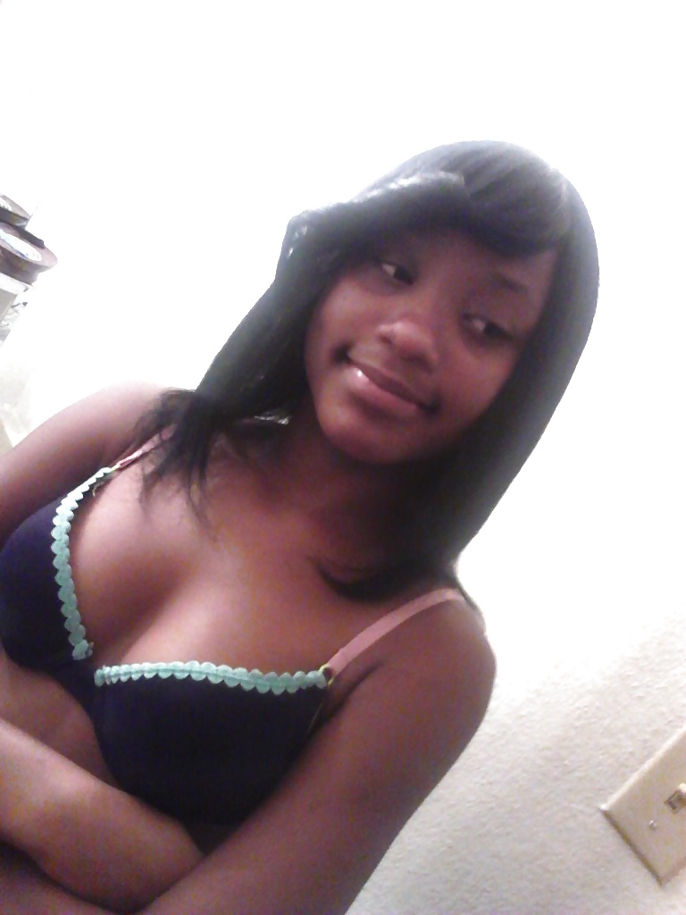 Ebonique   #32933173