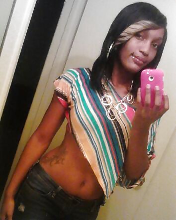 Ebonique   #32933241