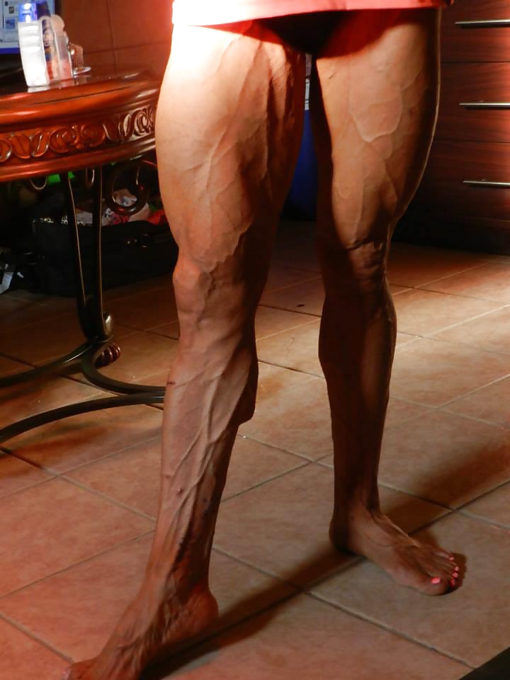 Veiny Muskulösen Weibliche Beine #30912580