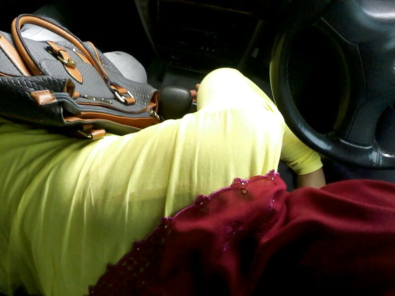 Malay- awek tudung dalam proton wira #39011953