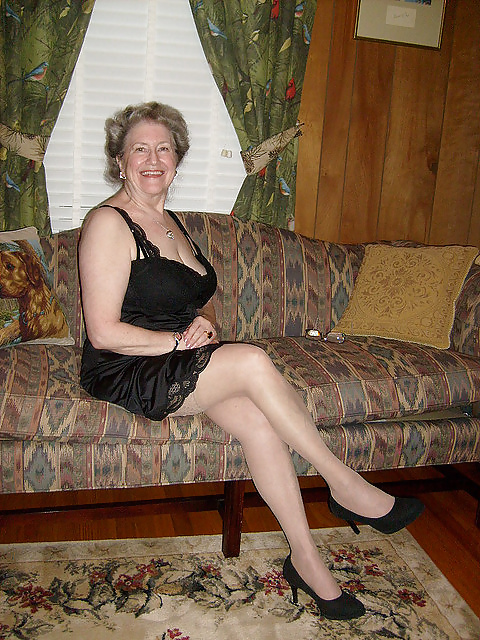 Sexy hot grannies
 #26249735