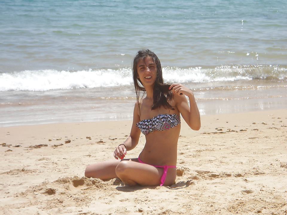 Tugas lindas 
 #23765477