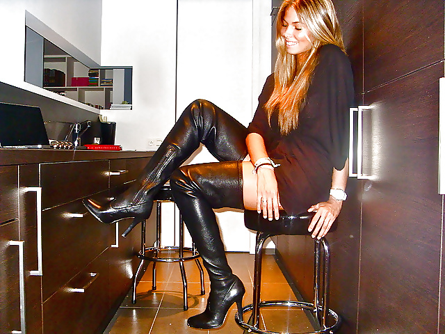 Bottes En Cuir 1 #25085255