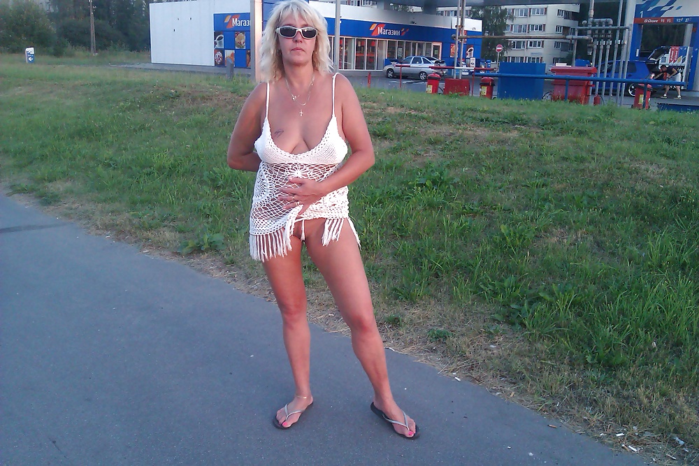 Flashing  pussy in park #28265483