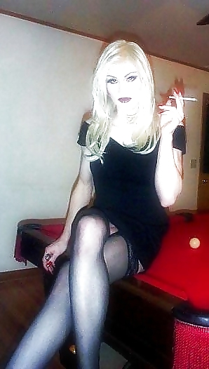 Sexy y tentador fumadores- i i
 #36021729