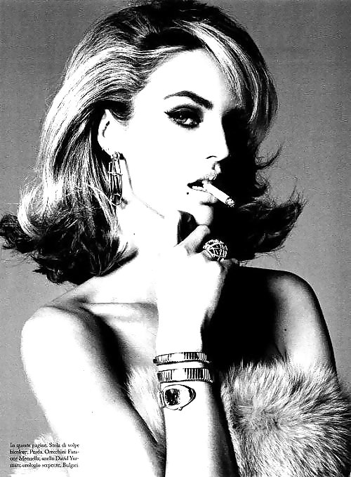 Sexy y tentador fumadores- i i
 #36021745