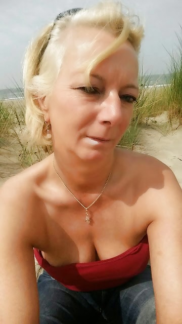 Skinny Blonde MILF Self Pics #38534809