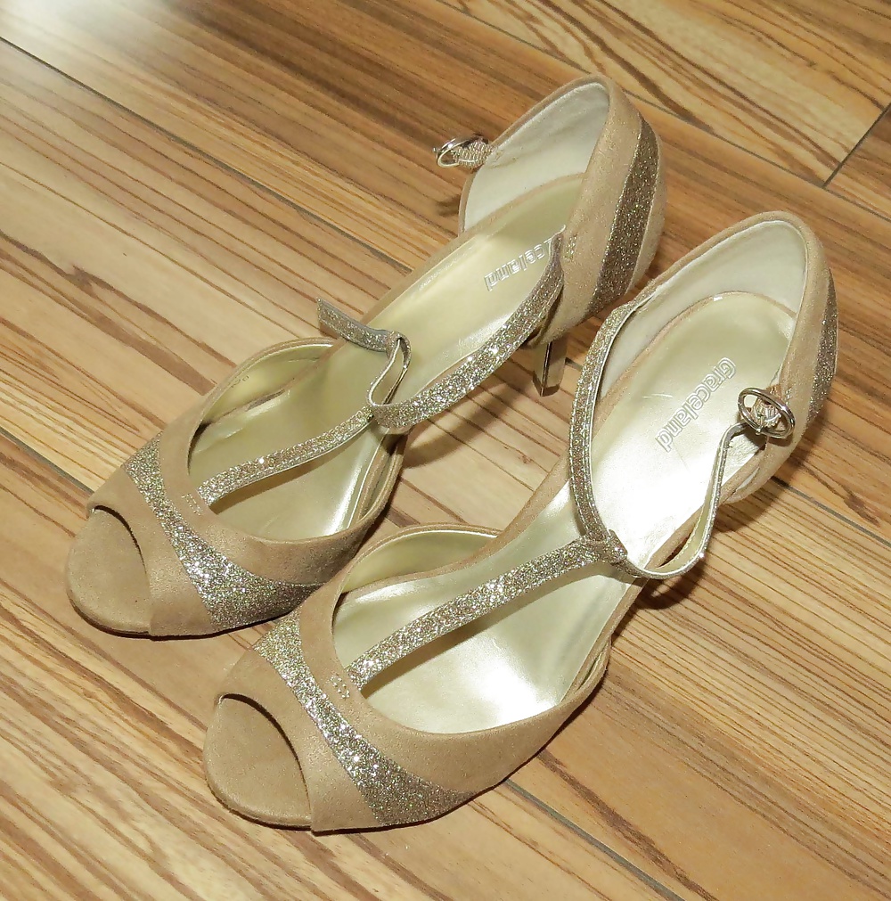 New golden Shoes size 37!