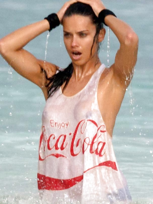 Aadriana lima (camisa mojada)
 #30446433