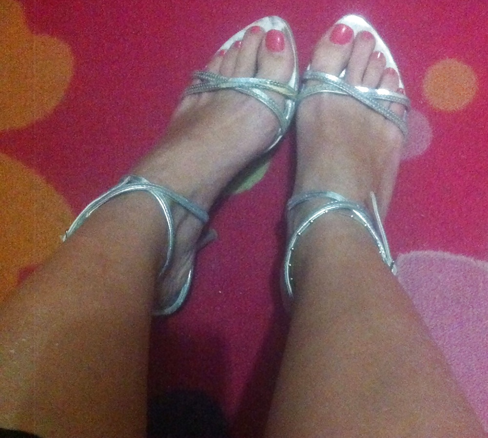 Roula Sexy Füße #40665587