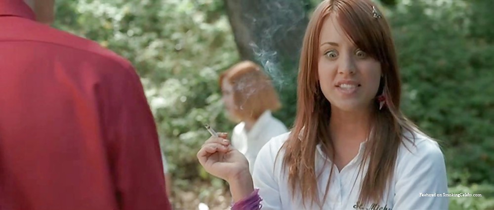 Kaley coucco fumando
 #25080387