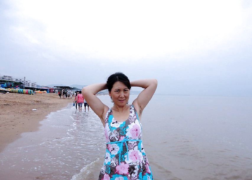 La mia visita alla spiaggia (belle asiatiche con ascelle pelose)
 #23637803
