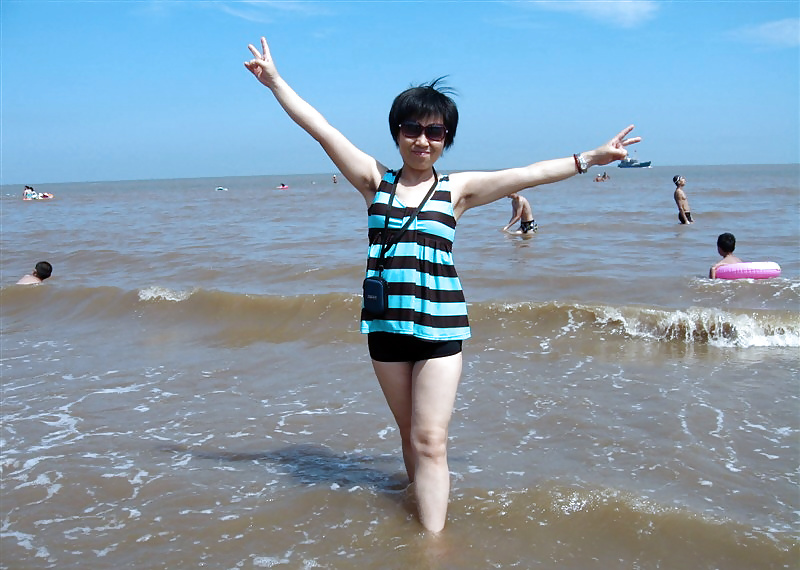 私のビーチへの訪問（毛むくじゃらの脇の下を持つ美しいアジア人
 #23638090