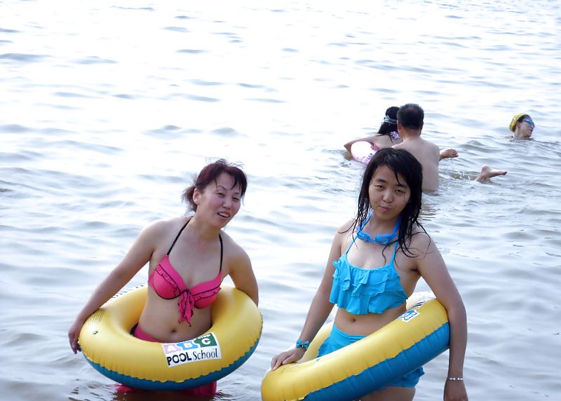 Ma Visite à La Plage (belles Asians Avec Aisselles Poilues) #23638229
