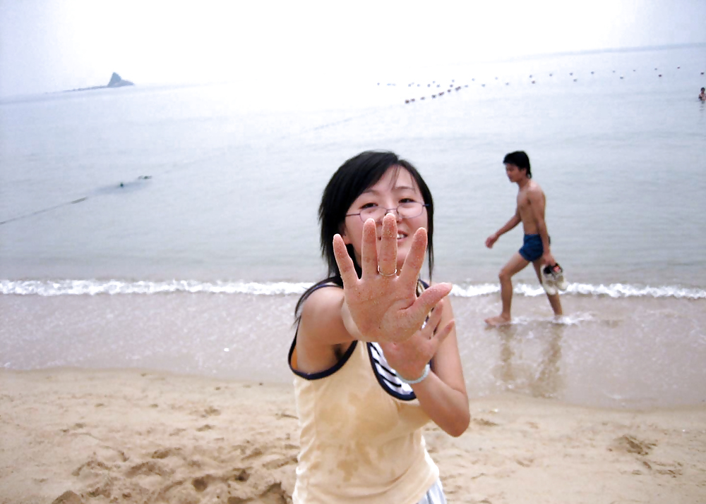 私のビーチへの訪問（毛むくじゃらの脇の下を持つ美しいアジア人
 #23638244