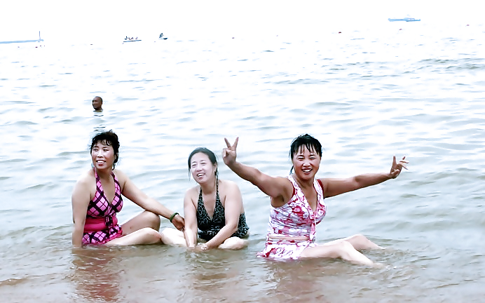 私のビーチへの訪問（毛むくじゃらの脇の下を持つ美しいアジア人
 #23638436