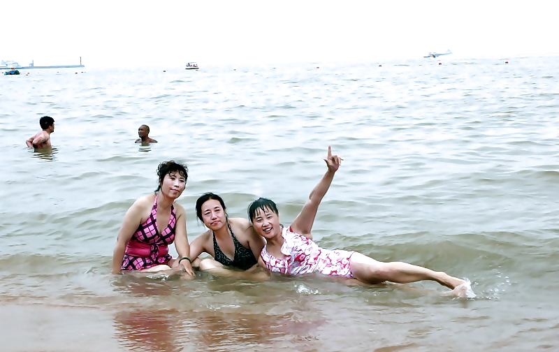 私のビーチへの訪問（毛むくじゃらの脇の下を持つ美しいアジア人
 #23638443