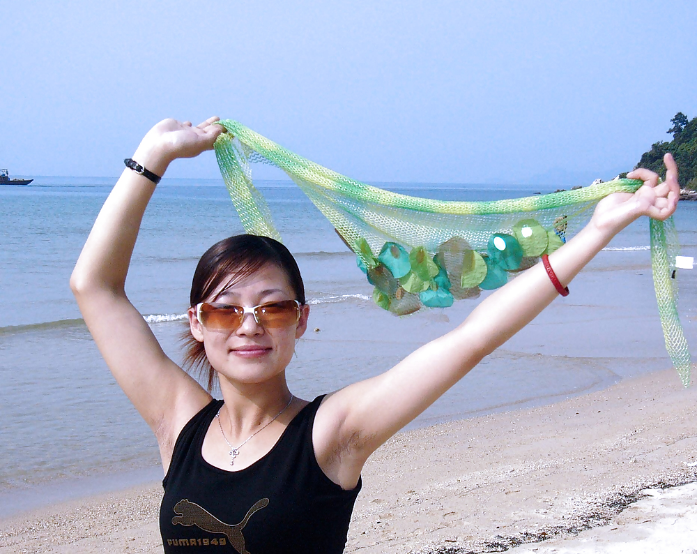 私のビーチへの訪問（毛むくじゃらの脇の下を持つ美しいアジア人
 #23638461