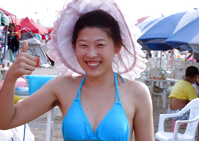 私のビーチへの訪問（毛むくじゃらの脇の下を持つ美しいアジア人
 #23638609