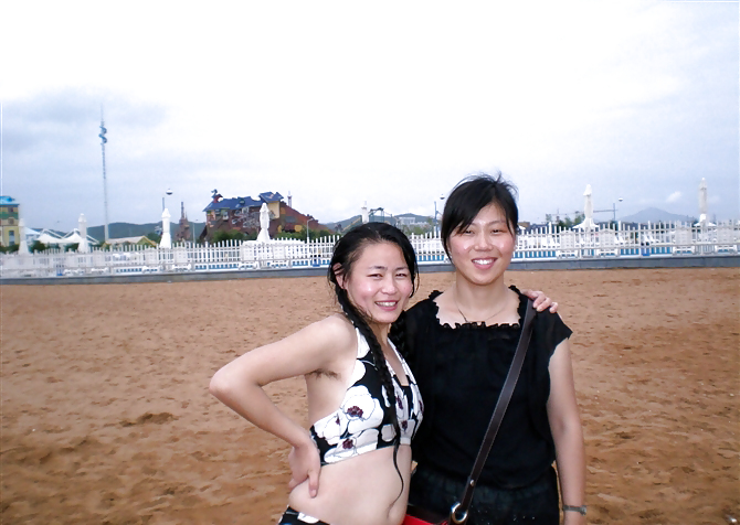 私のビーチへの訪問（毛むくじゃらの脇の下を持つ美しいアジア人
 #23638633