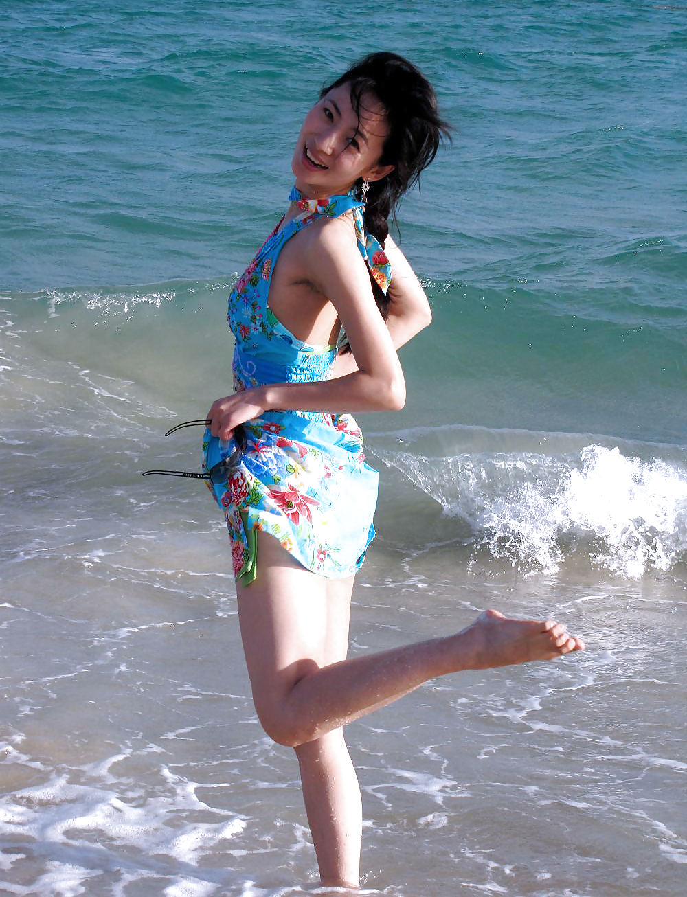 私のビーチへの訪問（毛むくじゃらの脇の下を持つ美しいアジア人
 #23638675