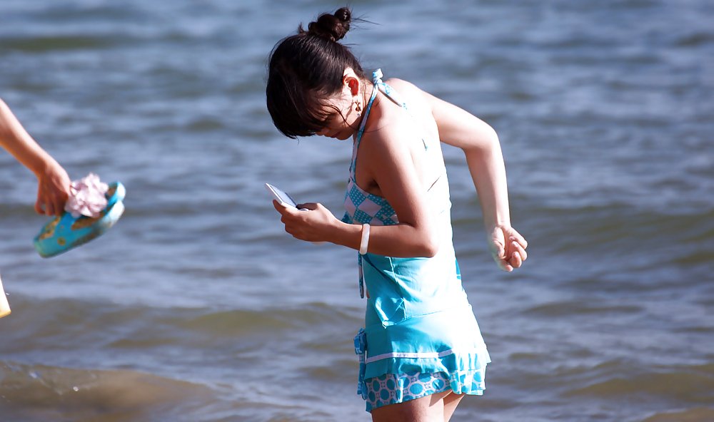 私のビーチへの訪問（毛むくじゃらの脇の下を持つ美しいアジア人
 #23639174