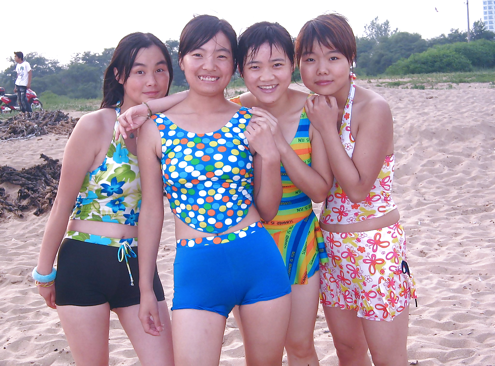 Ma Visite à La Plage (belles Asians Avec Aisselles Poilues) #23639397