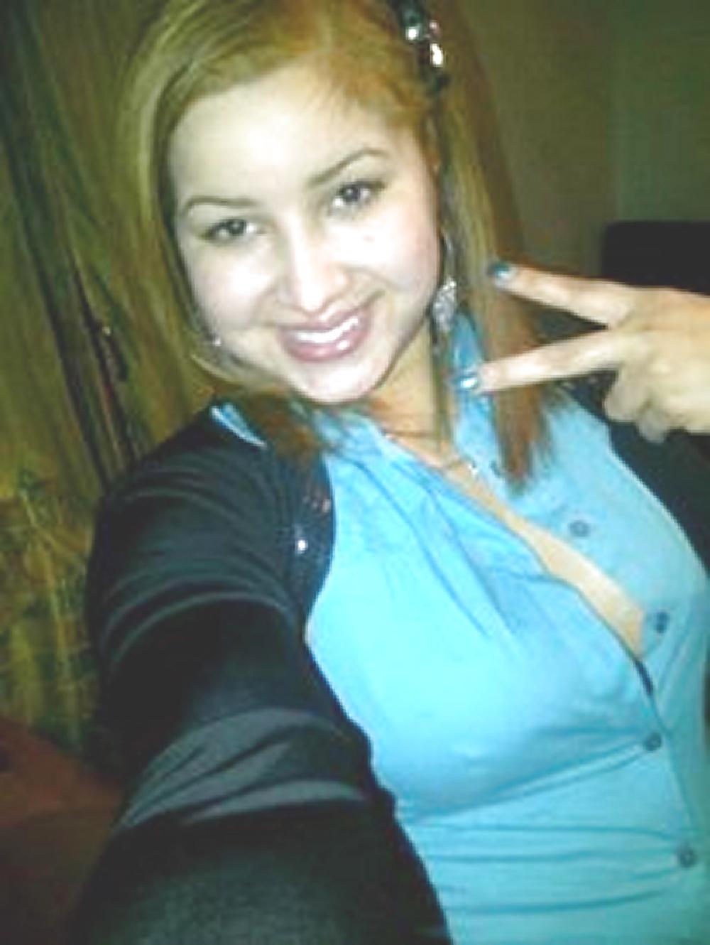 Una chica dominicana llamada vanessa a.
 #22900536