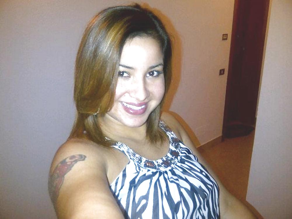 Una chica dominicana llamada vanessa a.
 #22900662