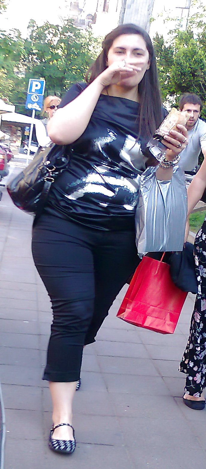 Rando Public PAWG Donks #35737486