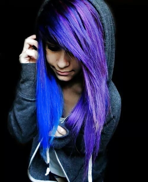 Mädchen Mit Blauen Haaren #33355786