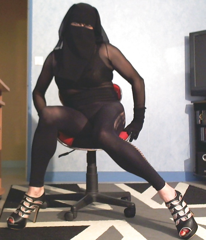 Niqab Et Le Hijab #30242248