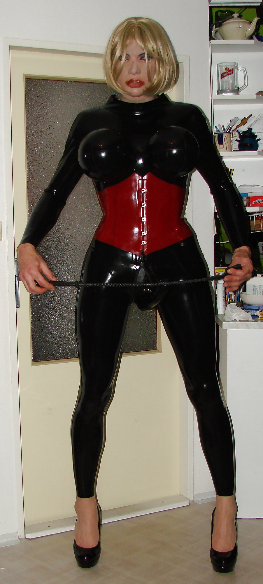 Latex-Puppe #24353938