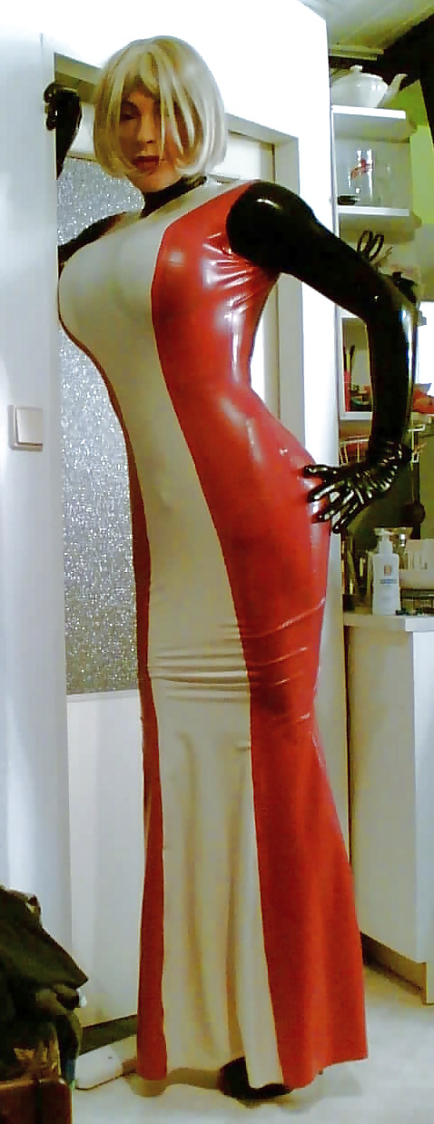 Latex-Puppe #24353962