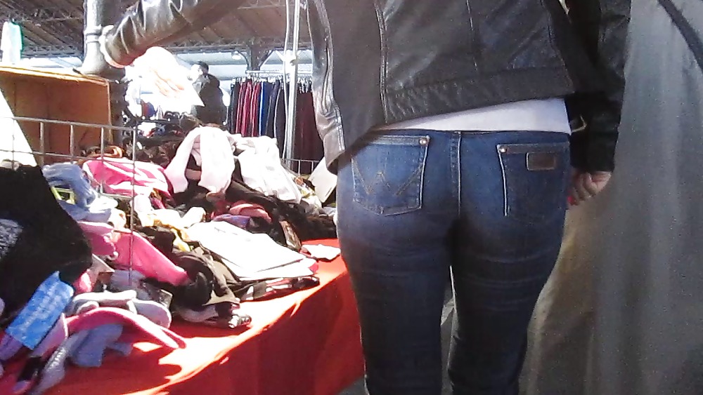 Les Femmes Blanches En Jeans #26304708