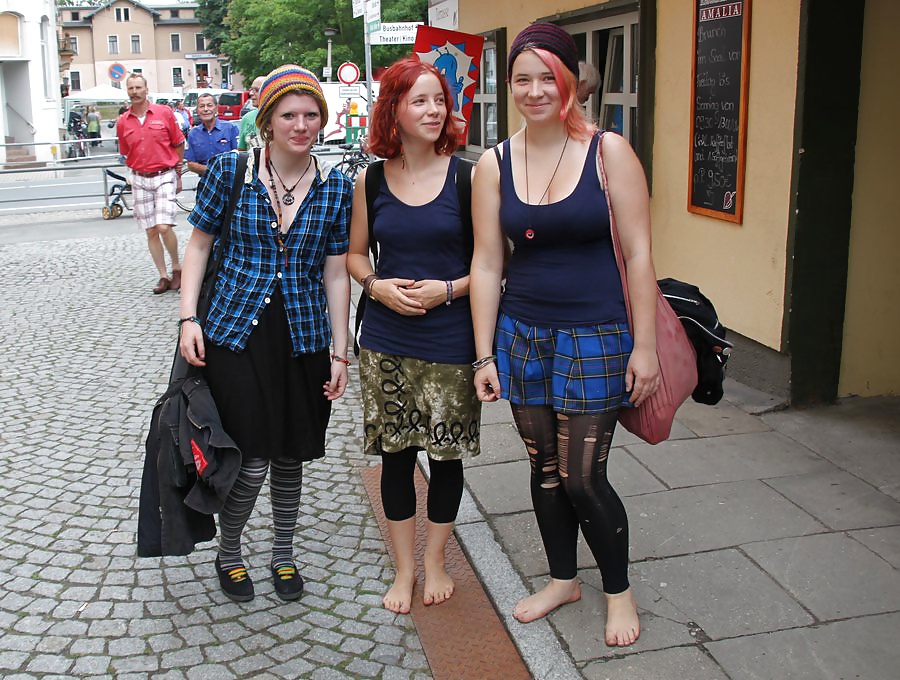 Schmutzigen Füße - Straße Füße #34640016