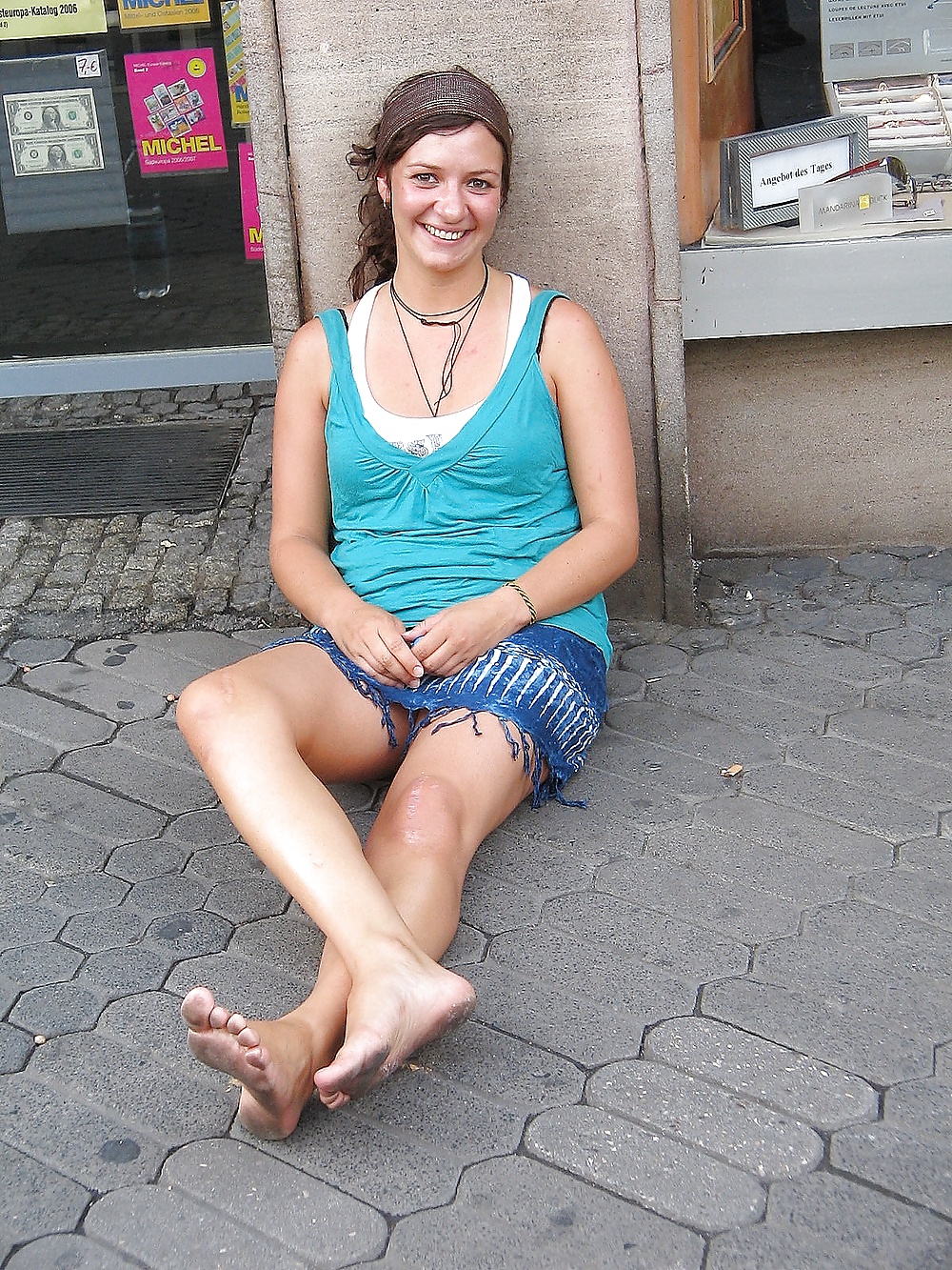 Schmutzigen Füße - Straße Füße #34640072