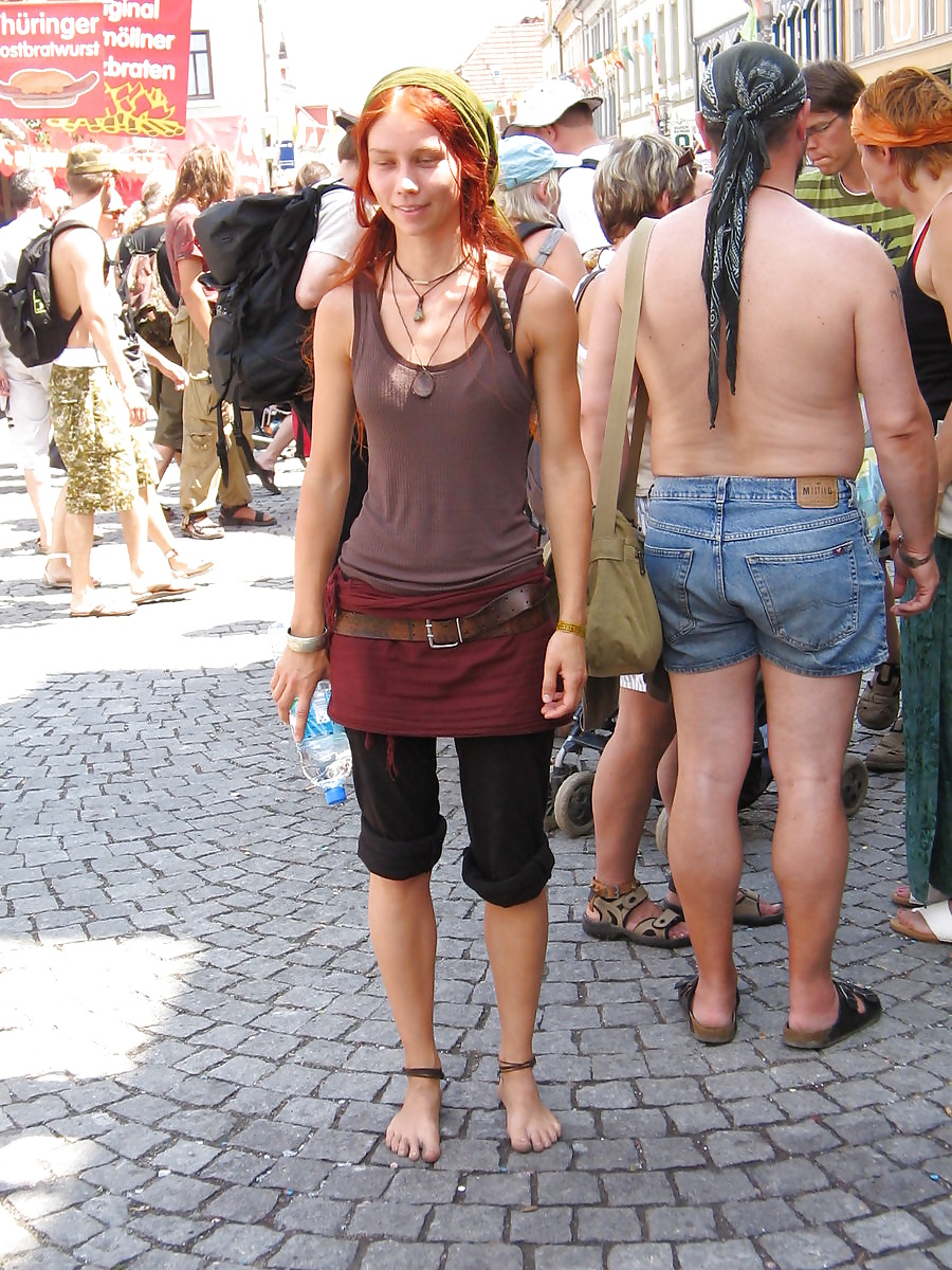 Schmutzigen Füße - Straße Füße #34640111