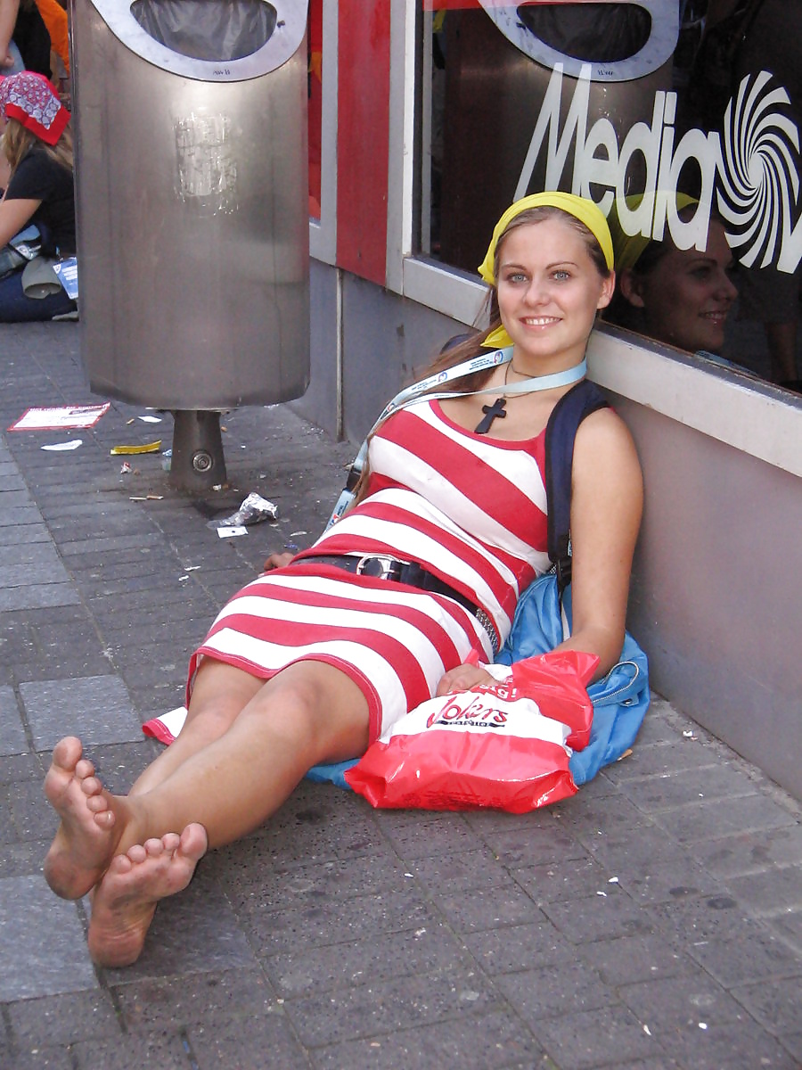 Schmutzigen Füße - Straße Füße #34640118