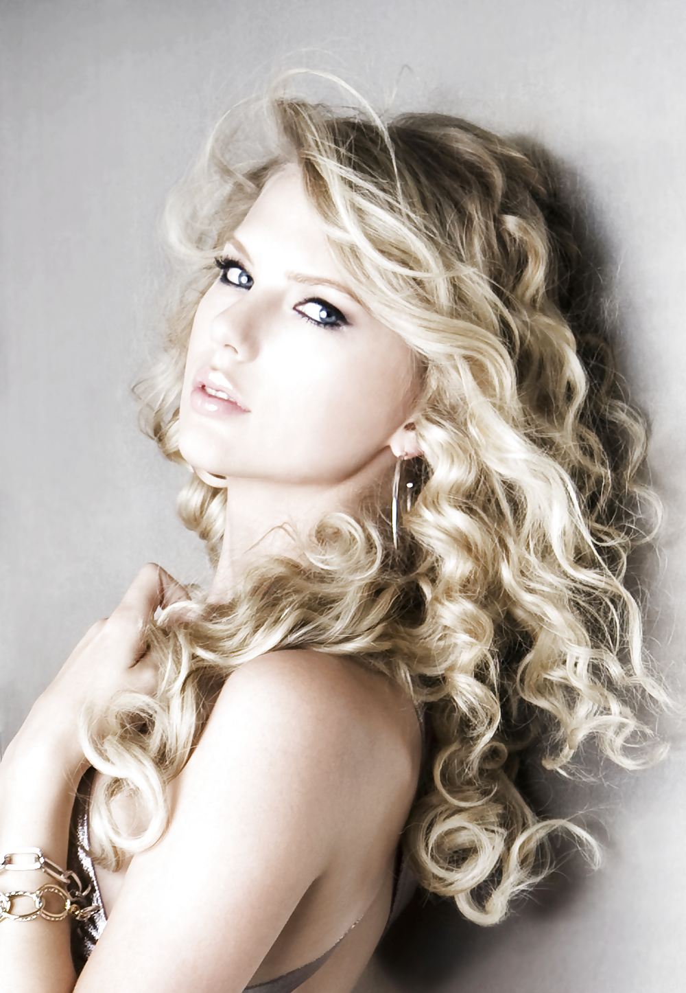 Taylor swift
 #35751749