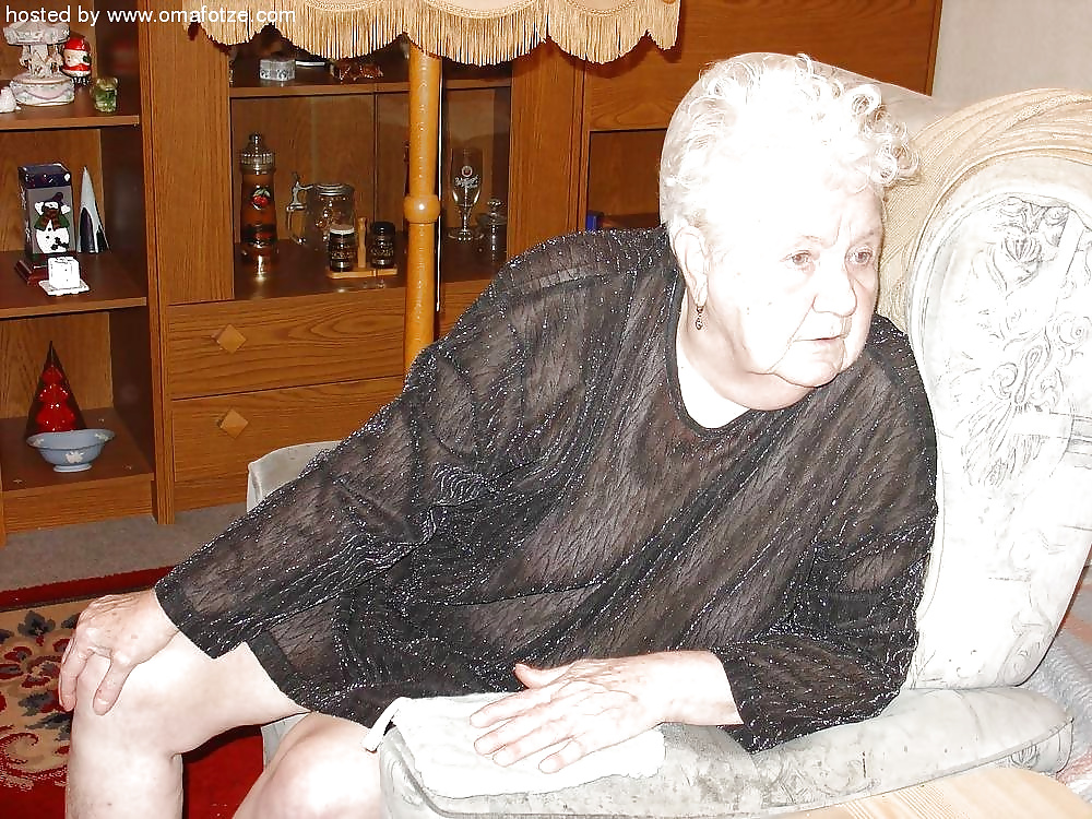Vecchie nonne grasse e mature paffute
 #24087771